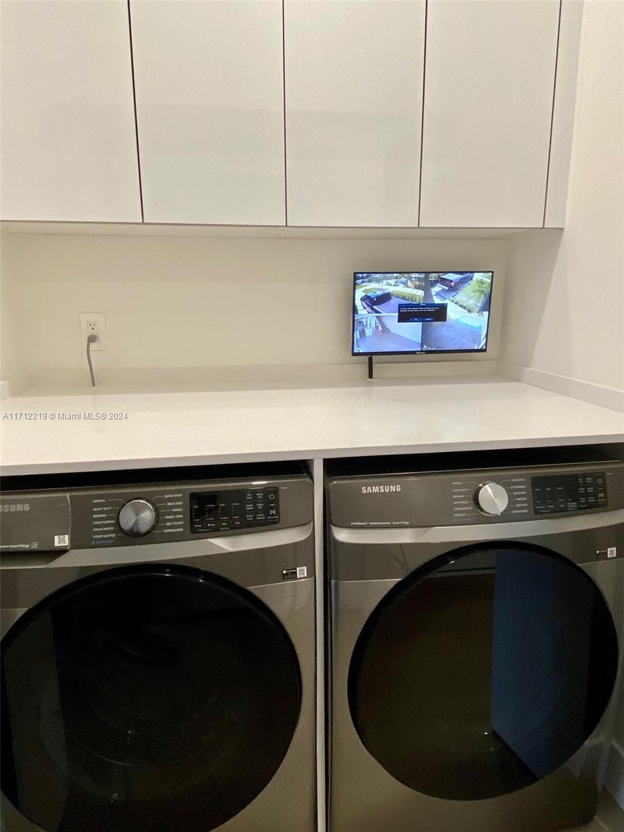 309 SW 10th St # 309