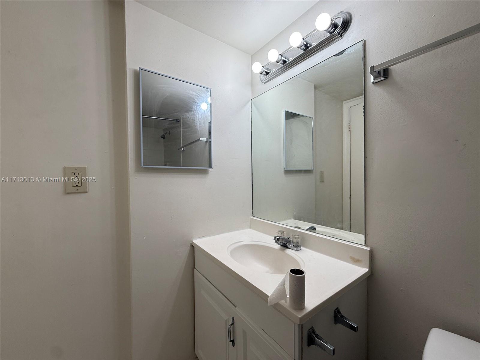 1750 N Congress Ave # 311
