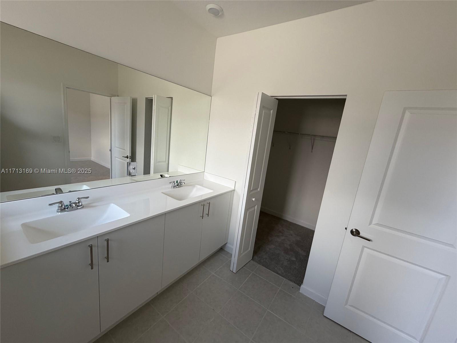2876 SE 25 AVE # 2876