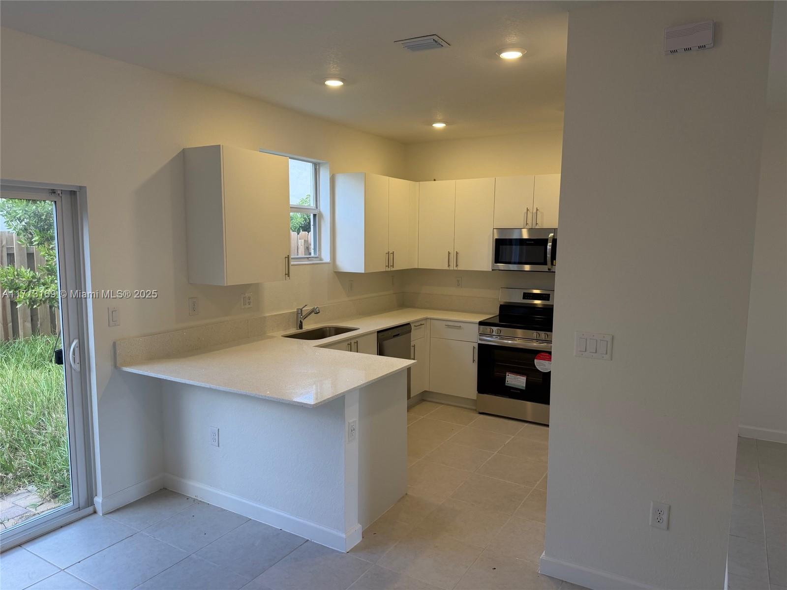 2876 SE 25 AVE # 2876