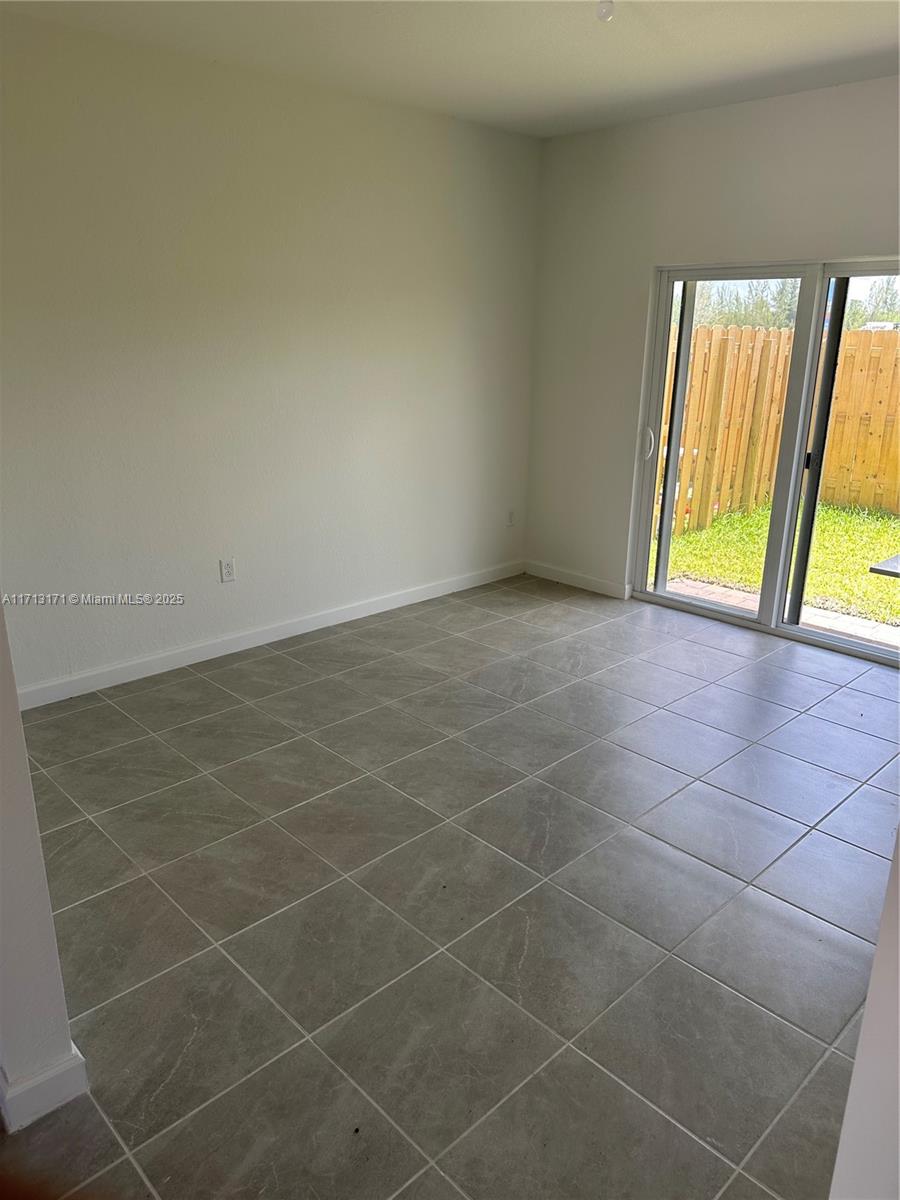 2518 SE 29 ST # 2518