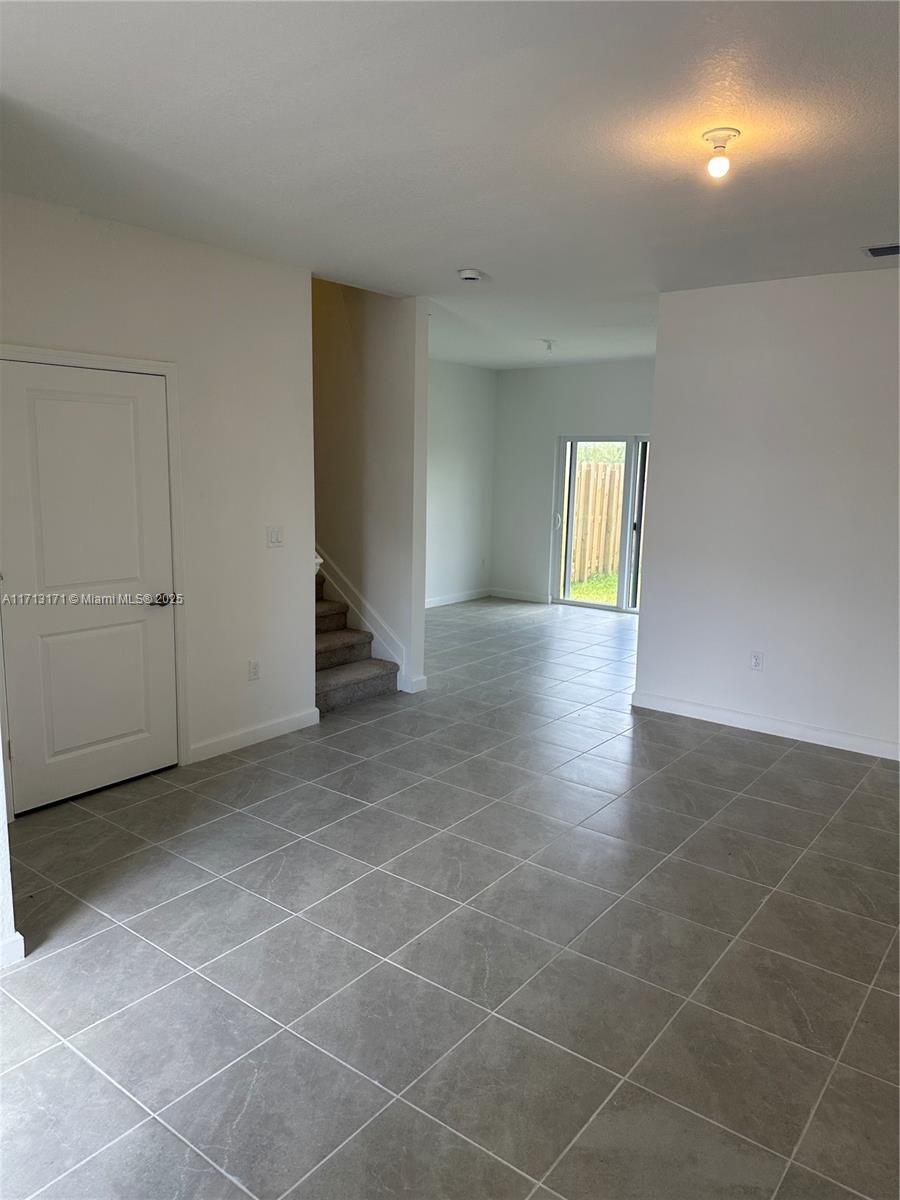 2518 SE 29 ST # 2518
