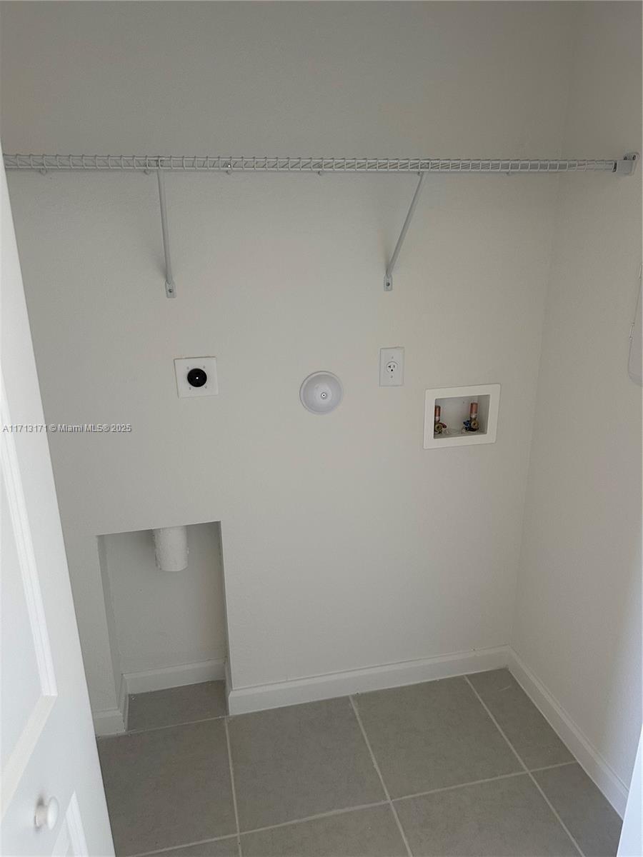 2518 SE 29 ST # 2518