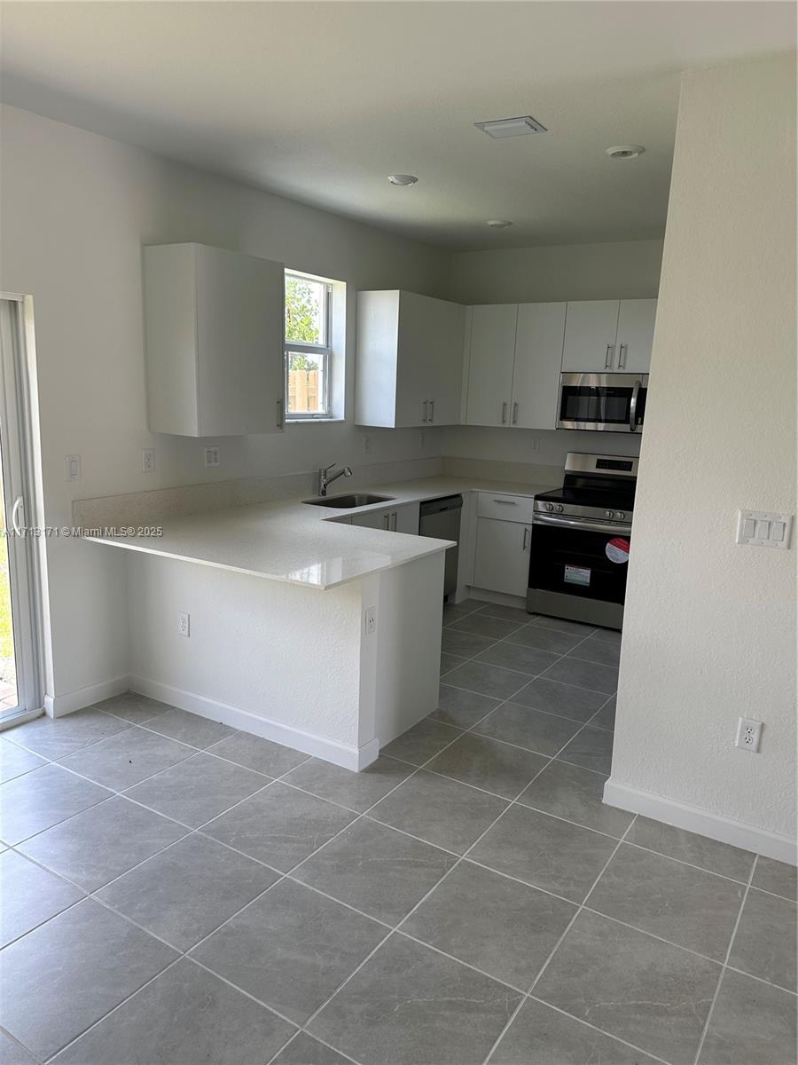 2518 SE 29 ST # 2518