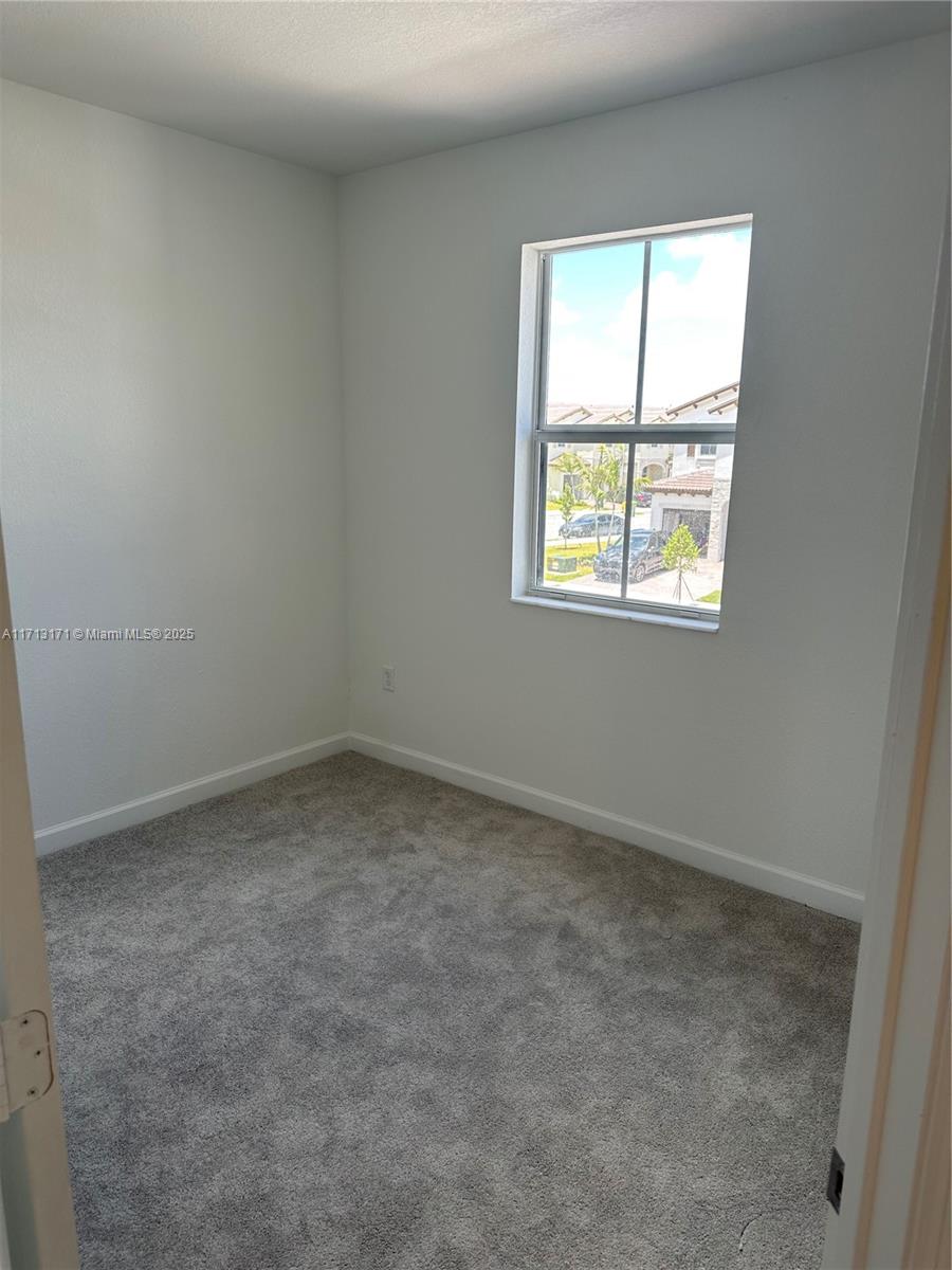 2518 SE 29 ST # 2518