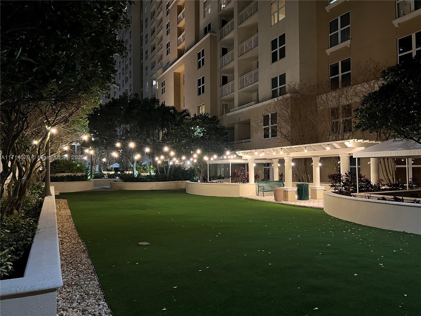 511 SE 5th Ave # 718