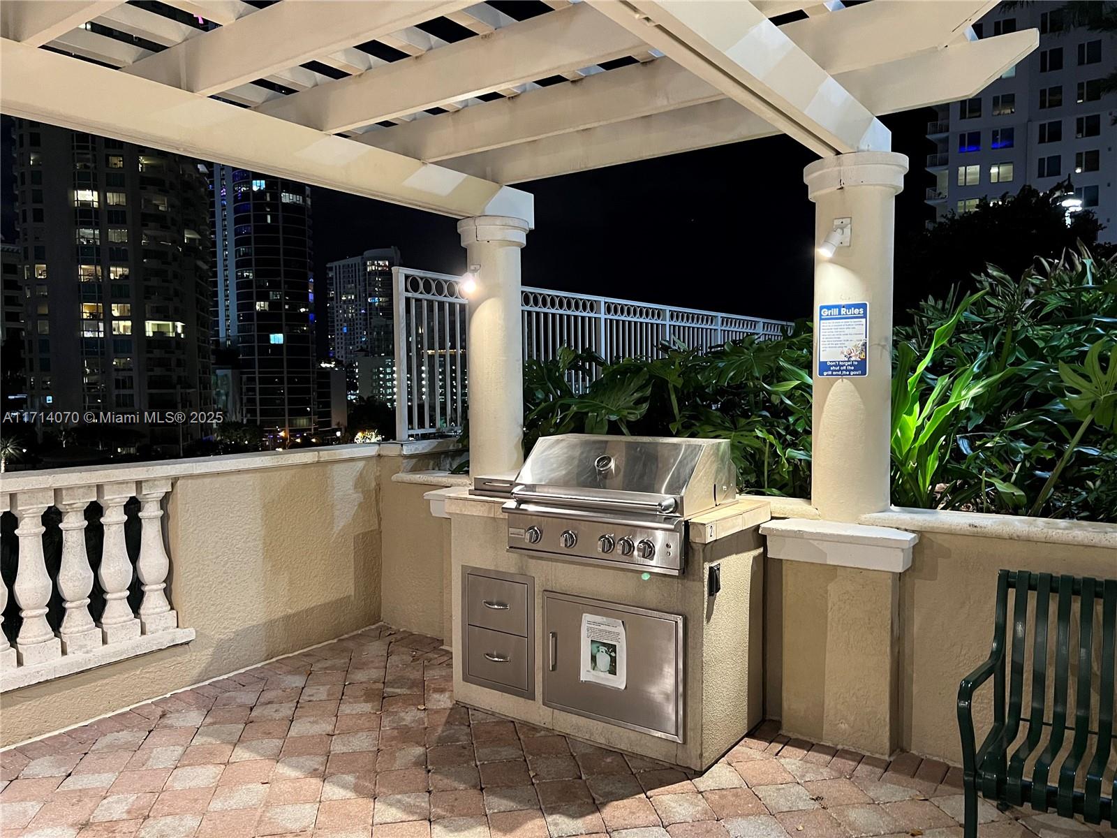 511 SE 5th Ave # 718