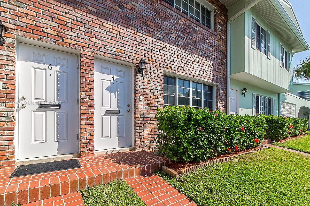 5400 N Ocean Blvd # 7