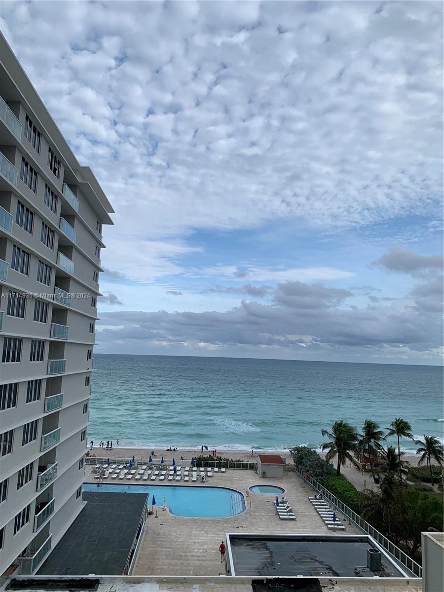 19201 Collins Ave # 647