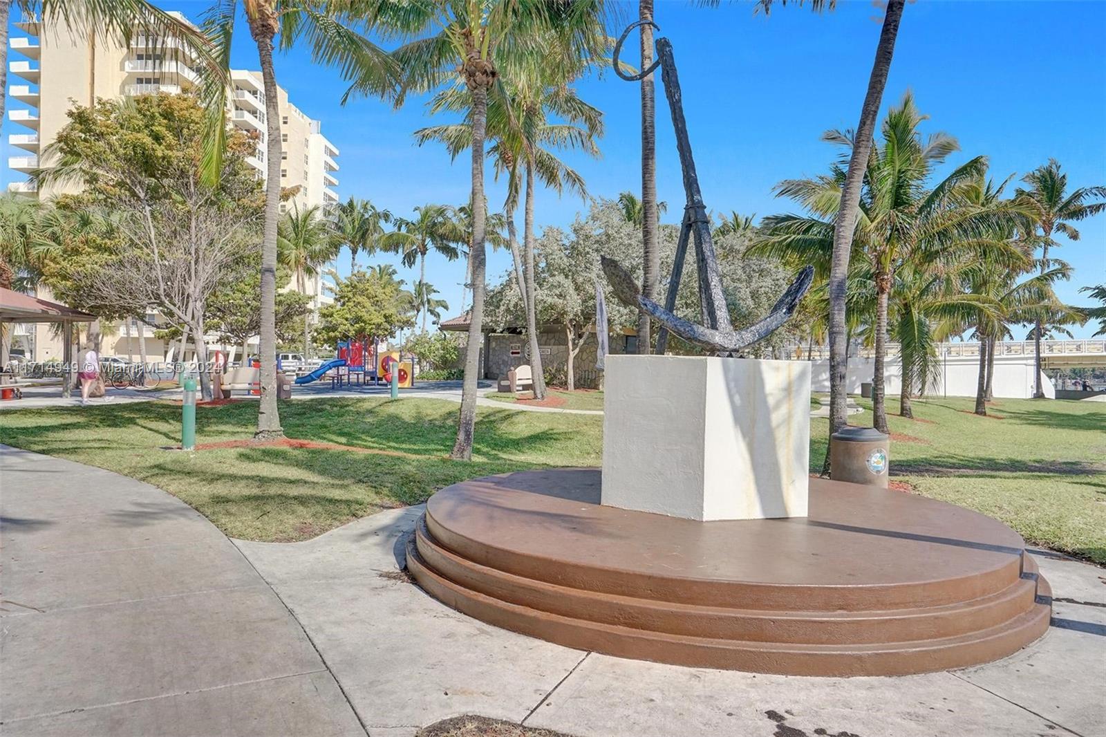 2639 N Riverside Dr # 405