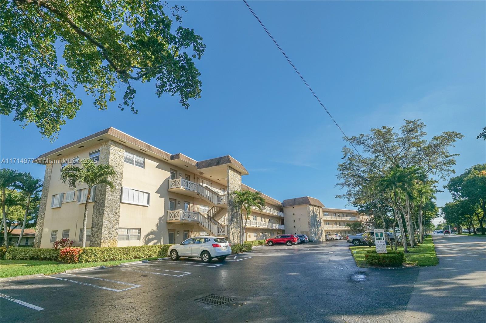 5001 NW 34th St # 103