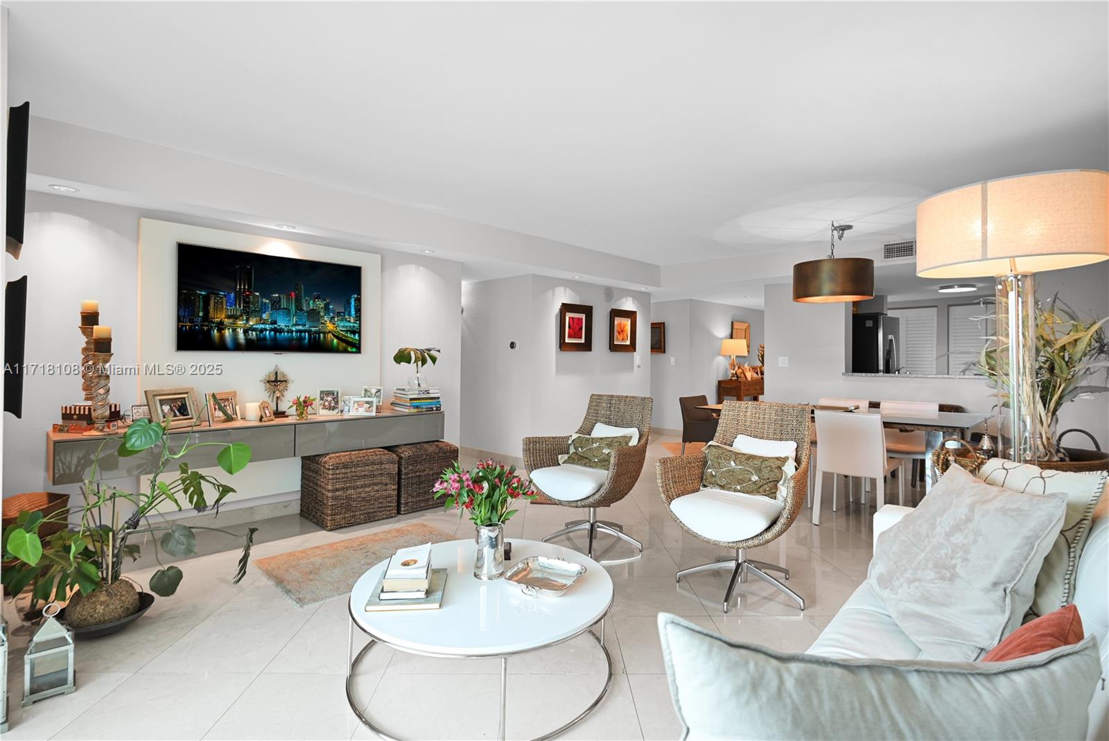 2101 Brickell Ave # 301