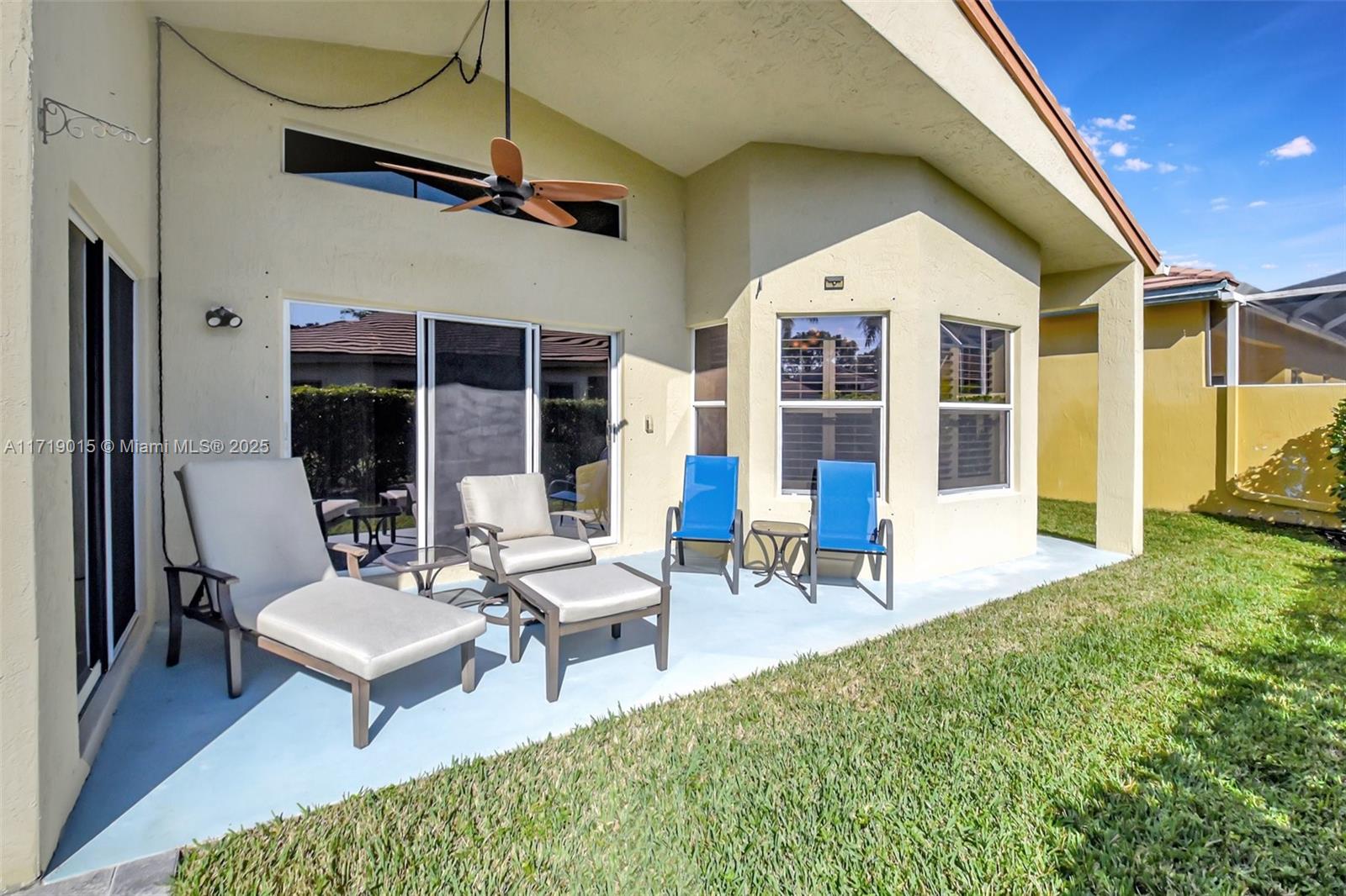 6330 Harbour Oak Dr