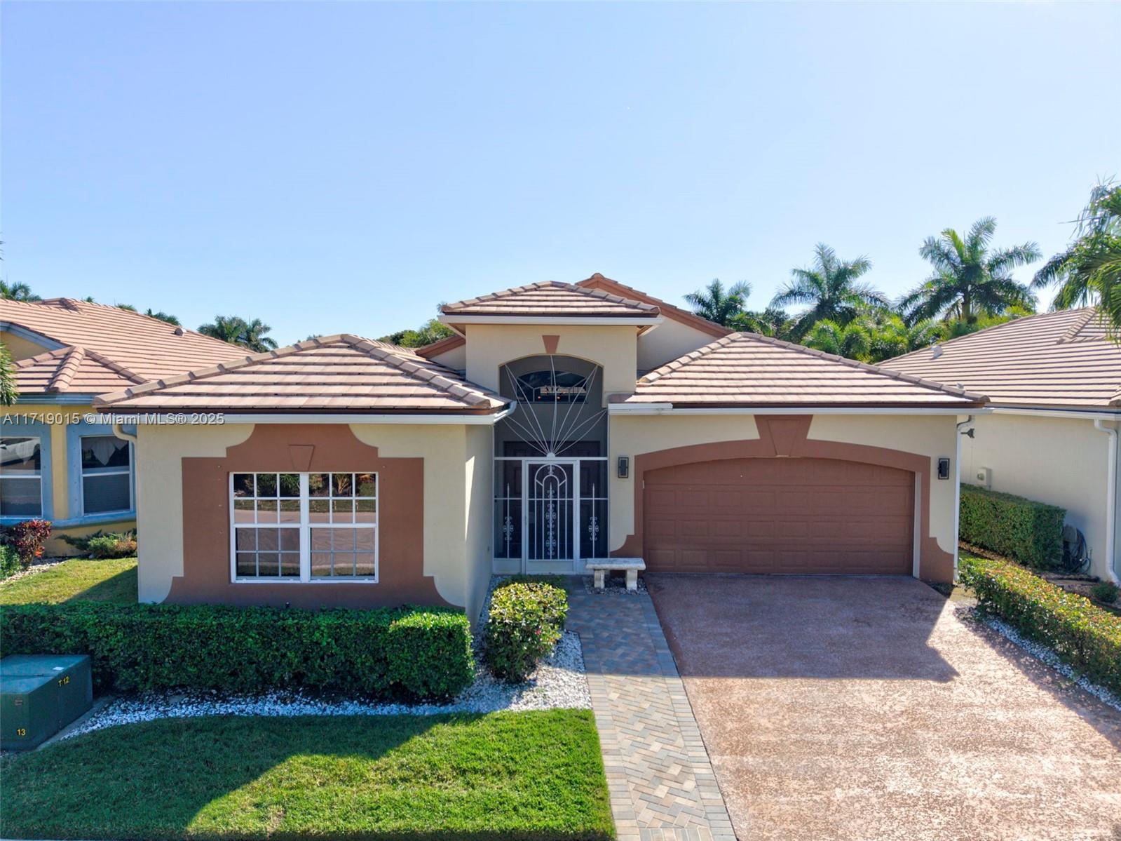 6330 Harbour Oak Dr