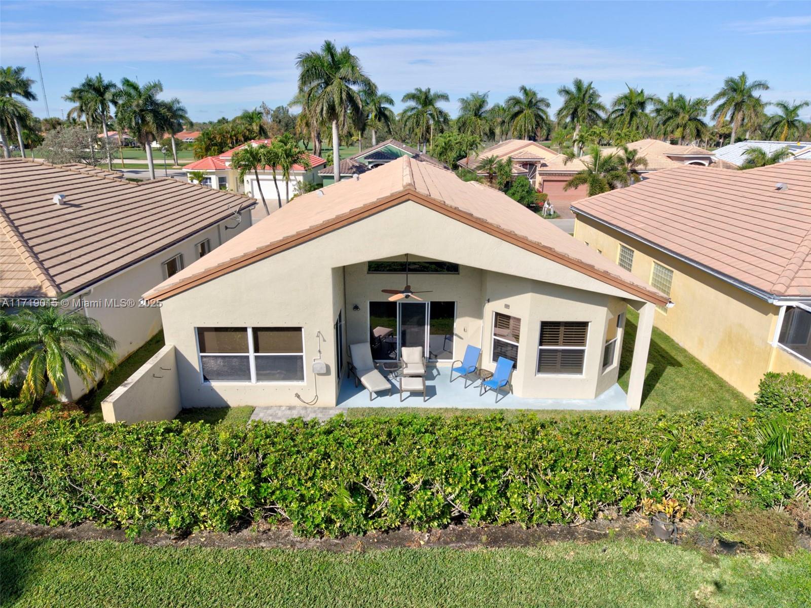 6330 Harbour Oak Dr