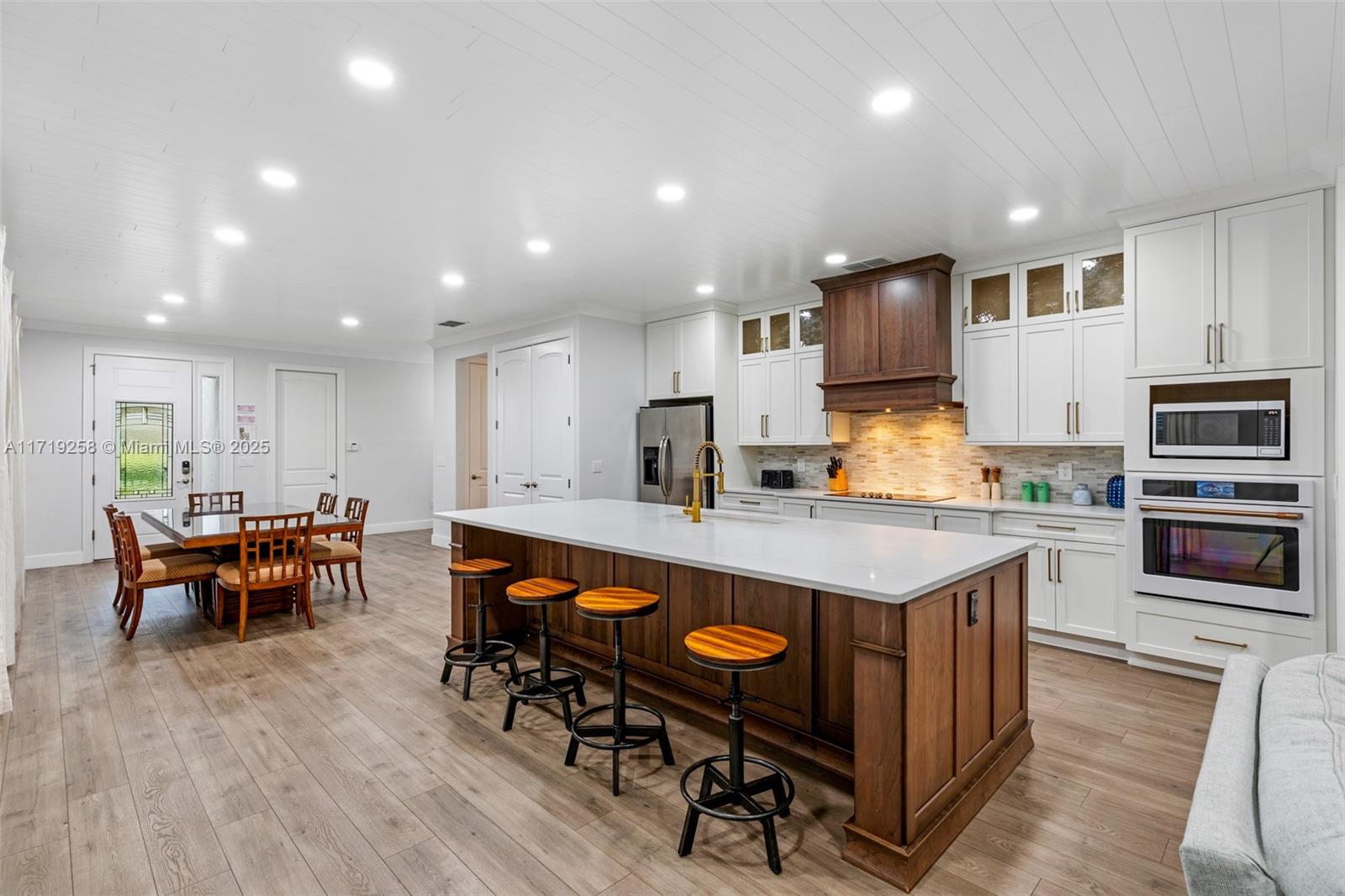 151 Lasso Dr