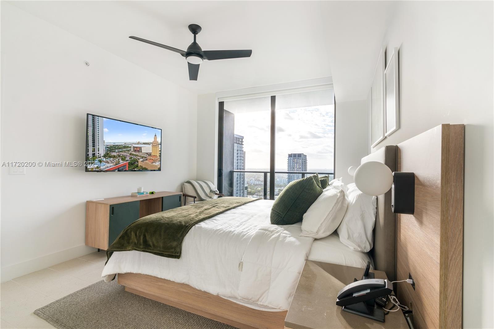 601 NE 1 AVE # 3604