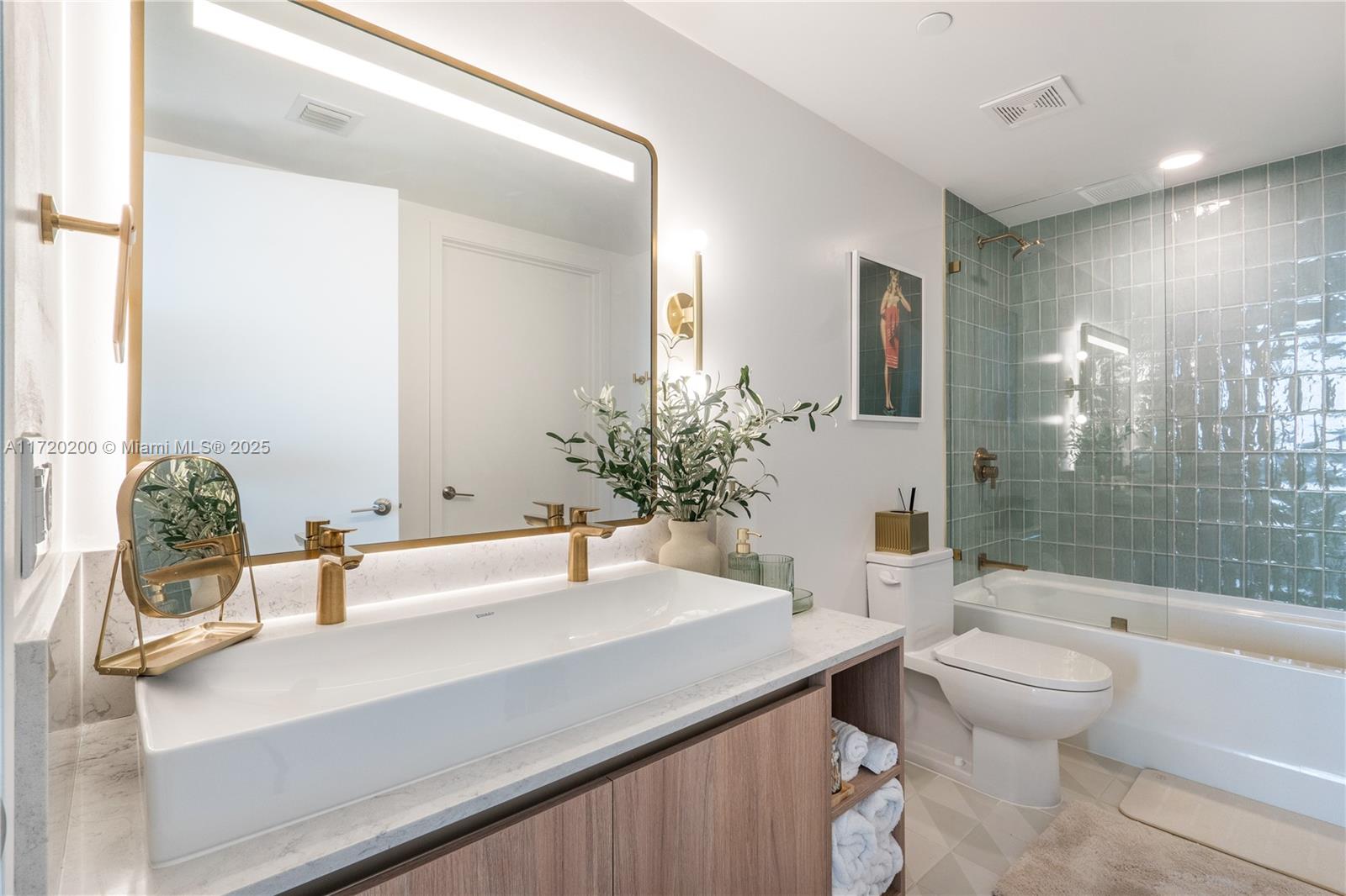 601 NE 1 AVE # 3604