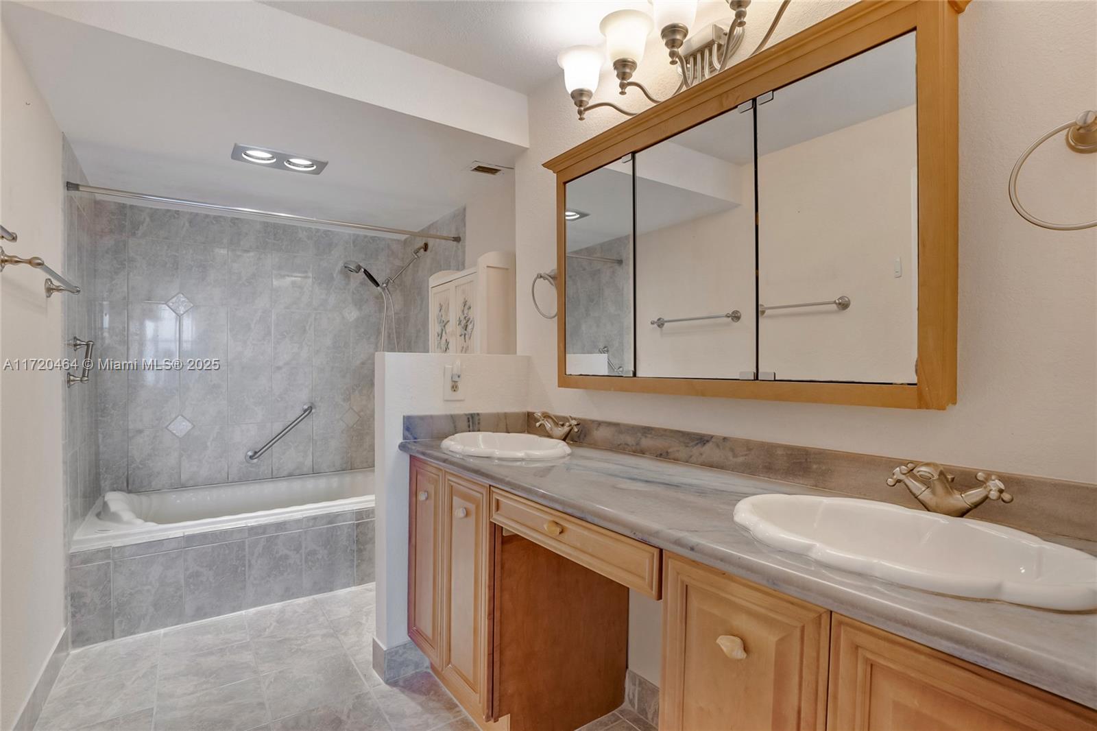 2000 S Ocean Blvd # 12N