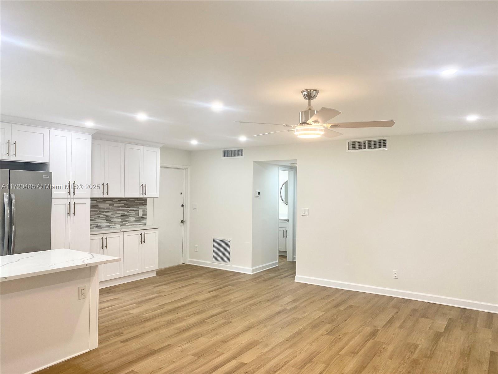 2731 NE 14th St Cswy # 130