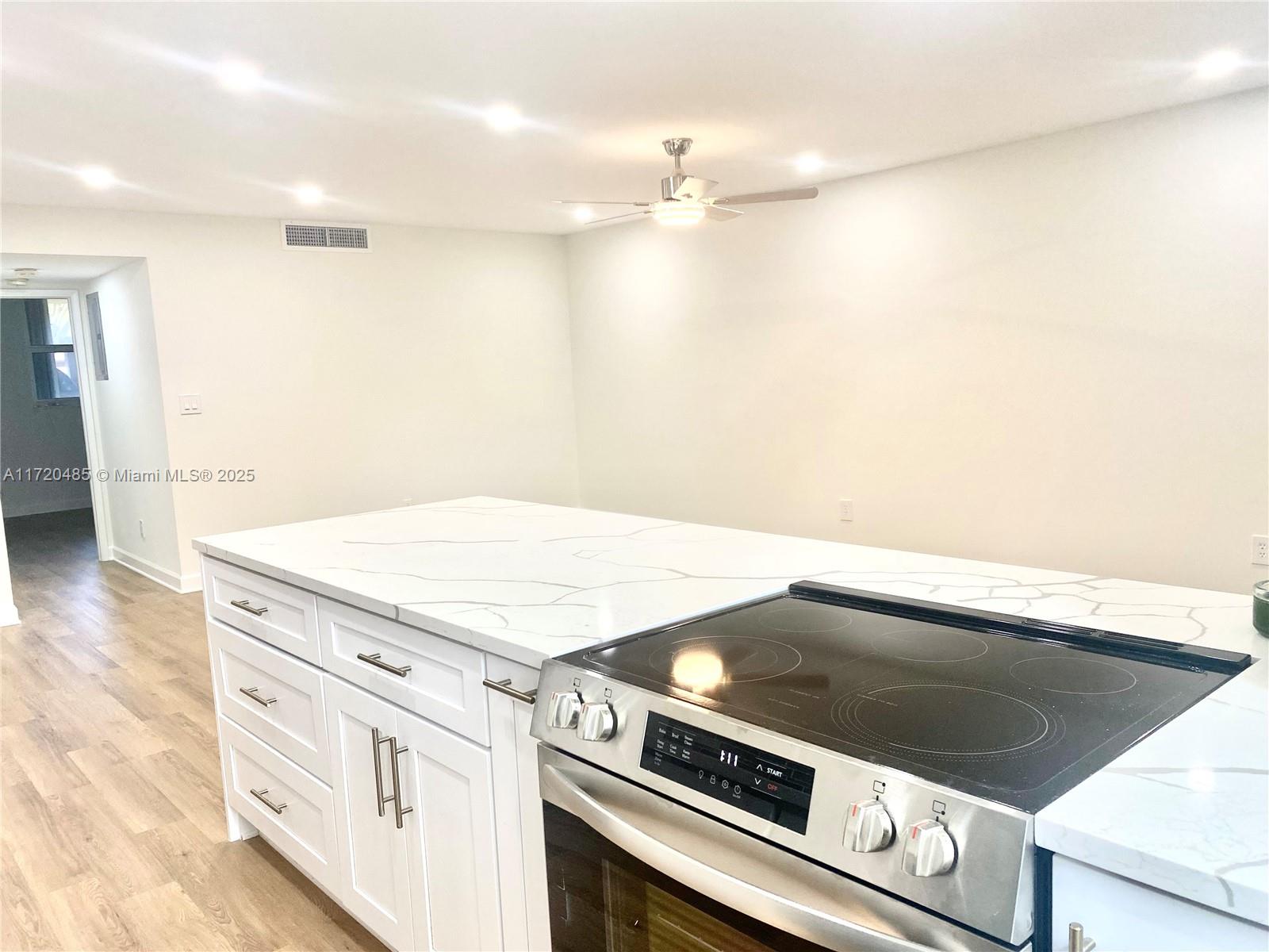 2731 NE 14th St Cswy # 130