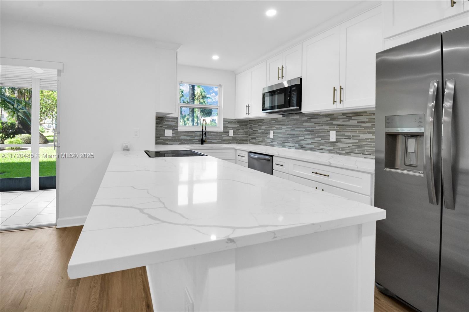 2731 NE 14th St Cswy # 130