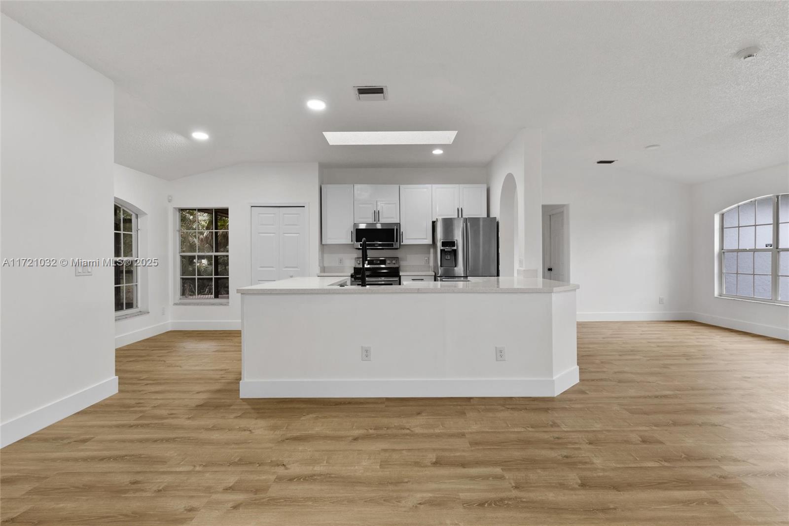 434 SW Whitmore Dr, Port St. Lucie
