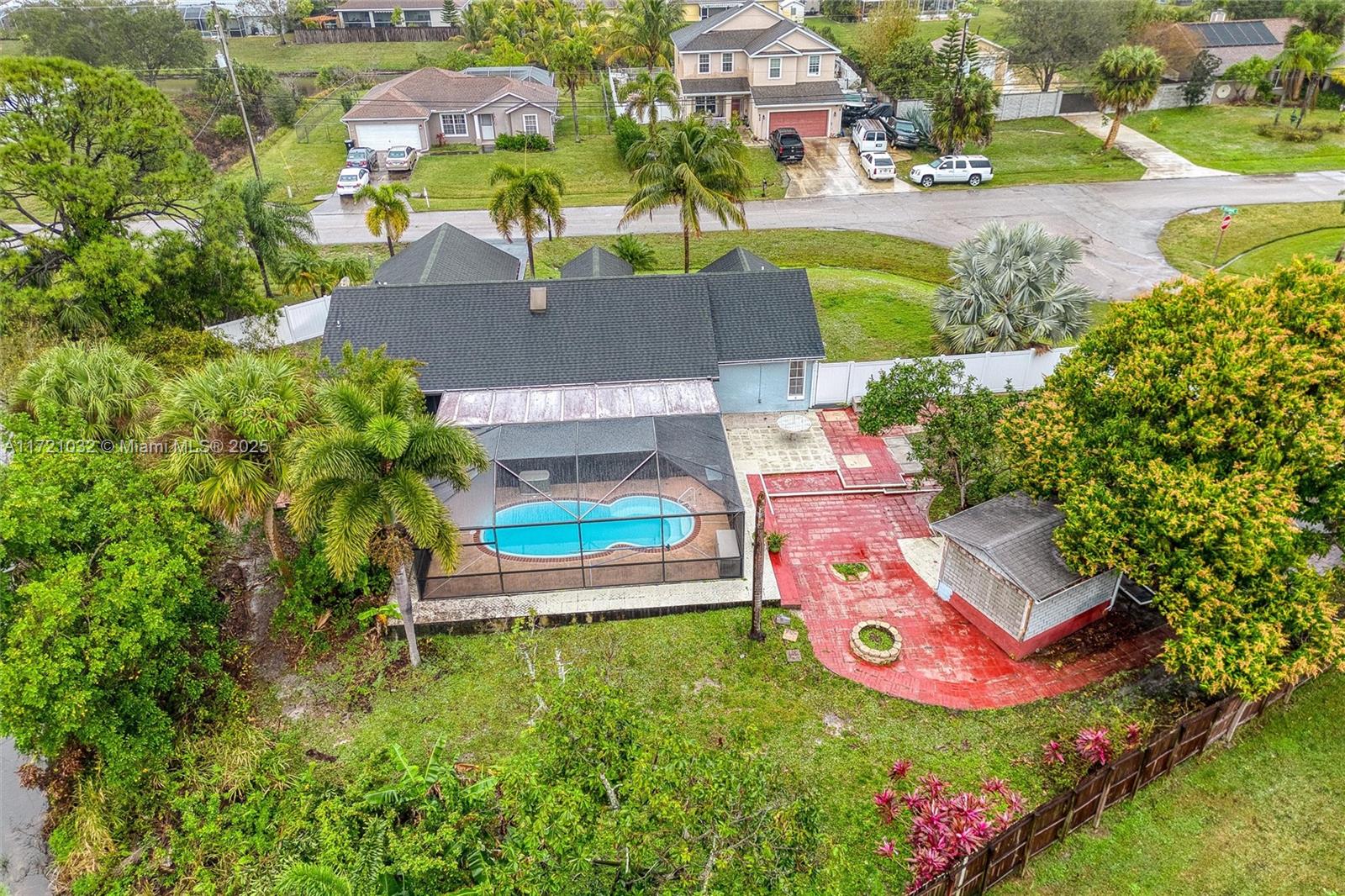 434 SW Whitmore Dr, Port St. Lucie
