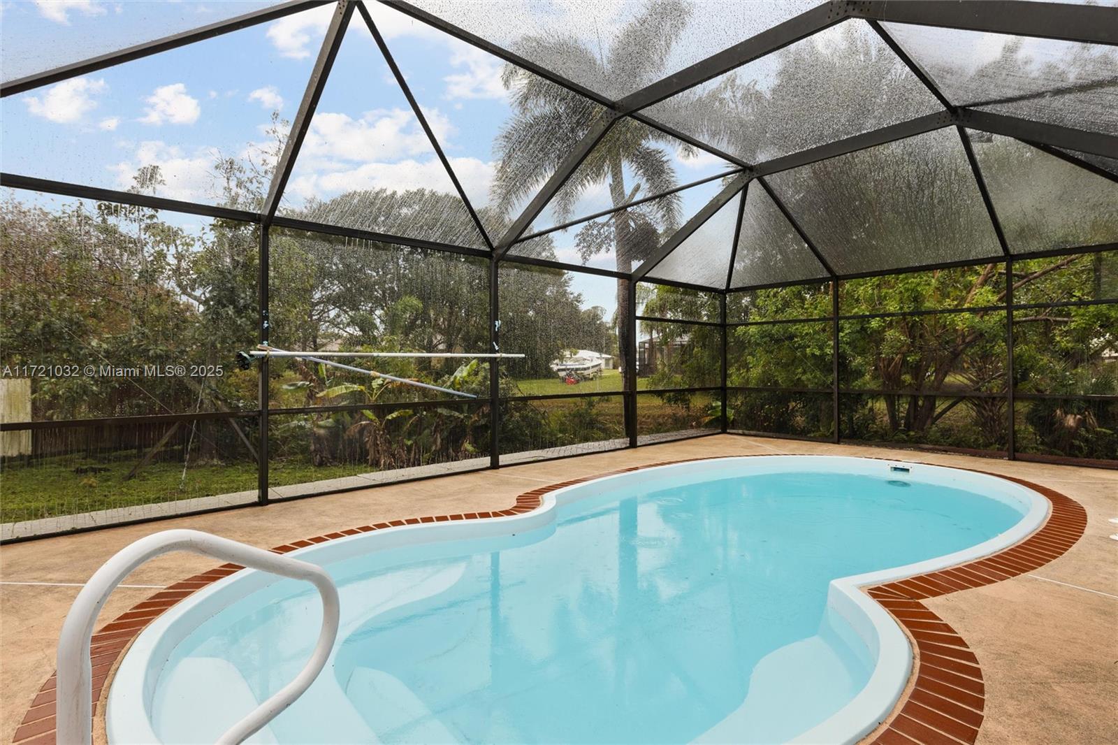 434 SW Whitmore Dr, Port St. Lucie