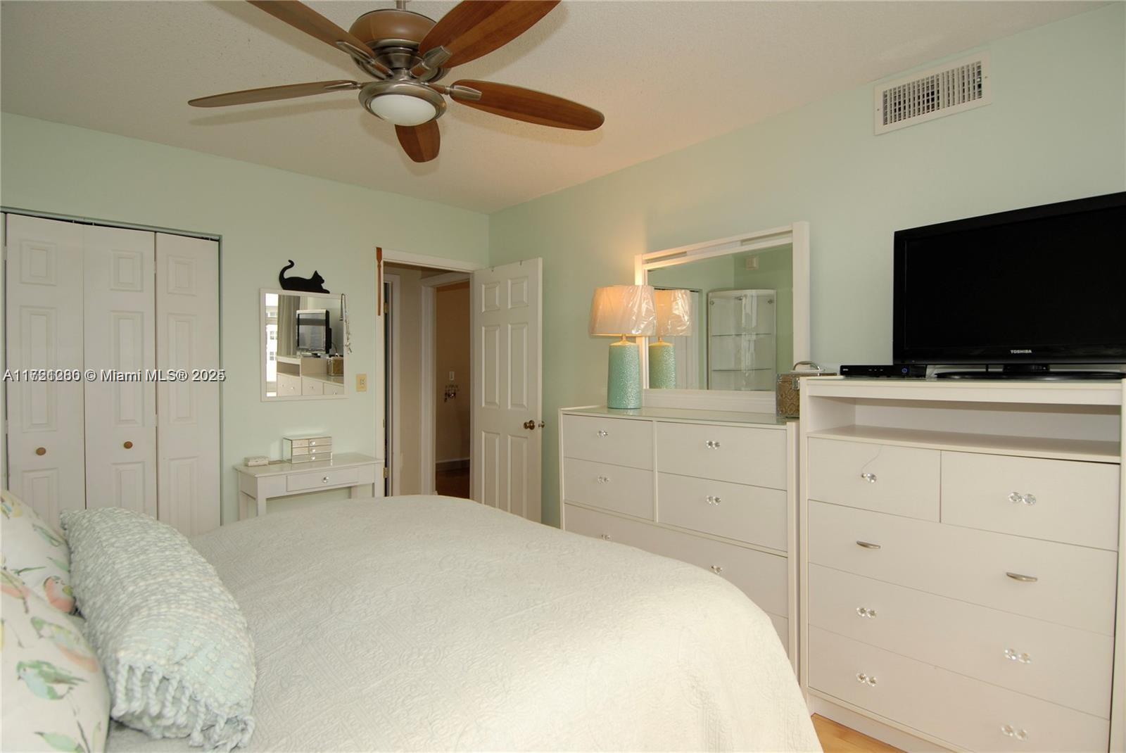 2701 N Ocean Blvd # 6F