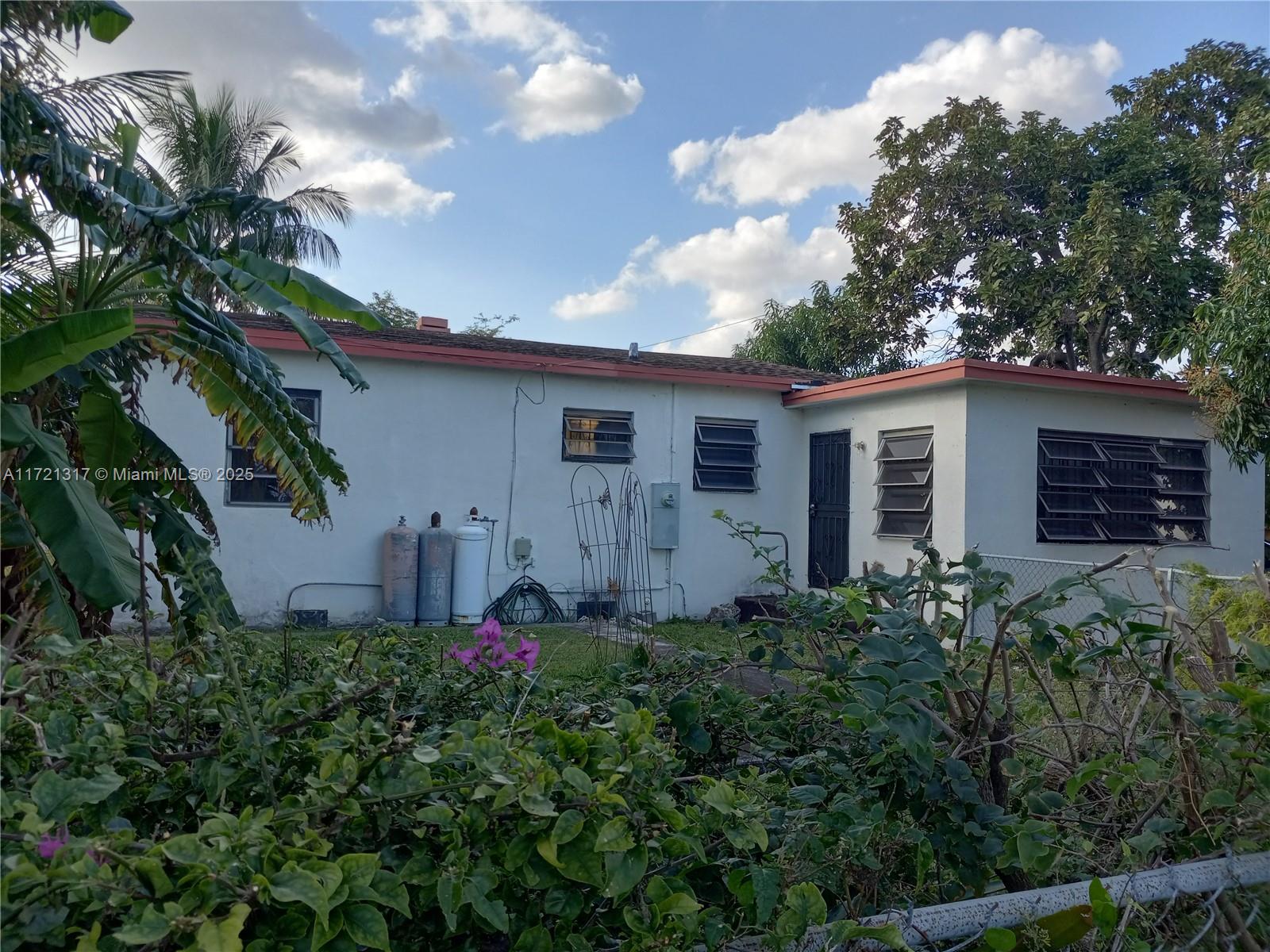 8935 NW 10th Ave