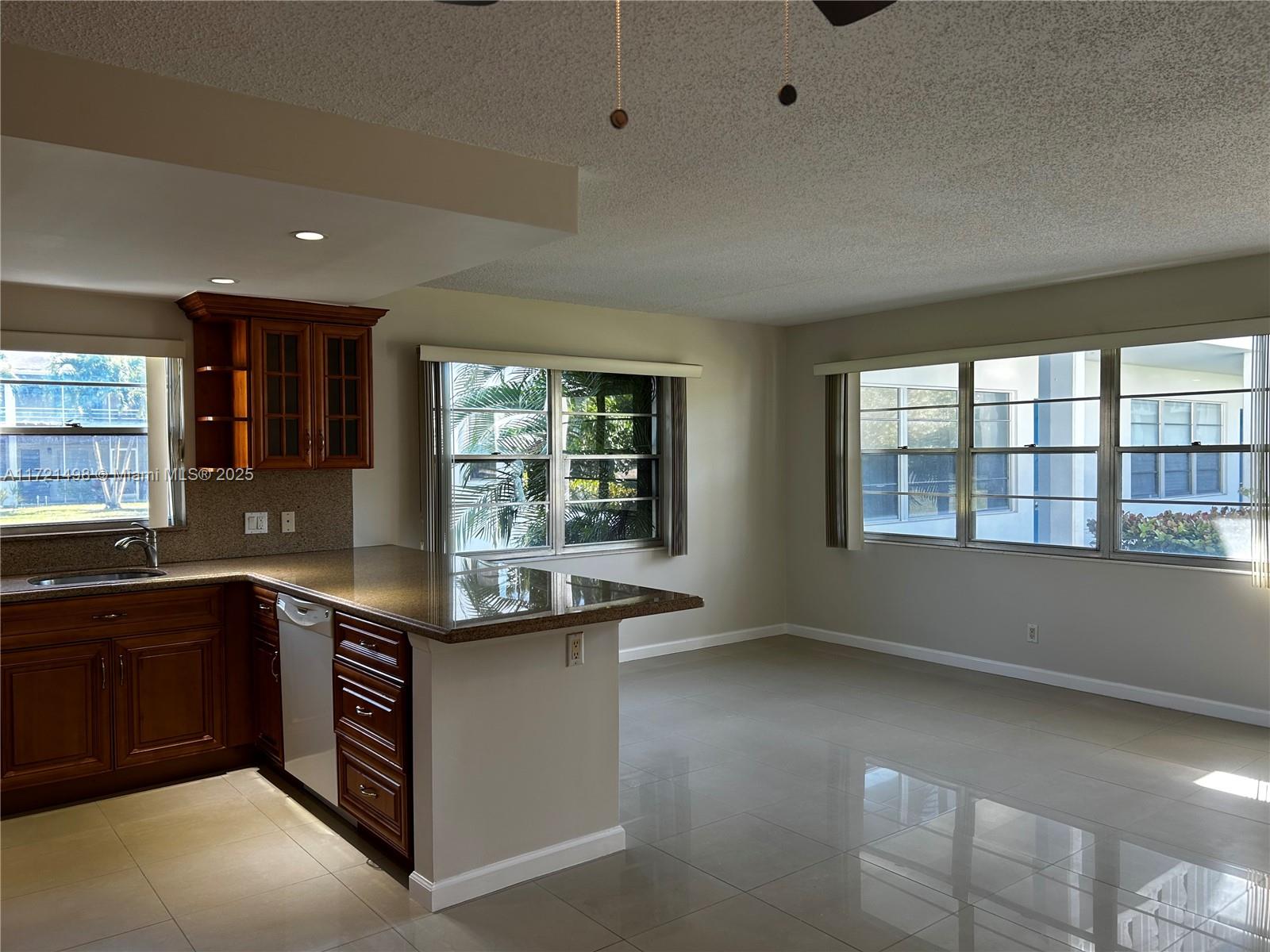 284 N Tilford N # 4 Unit: 28 4