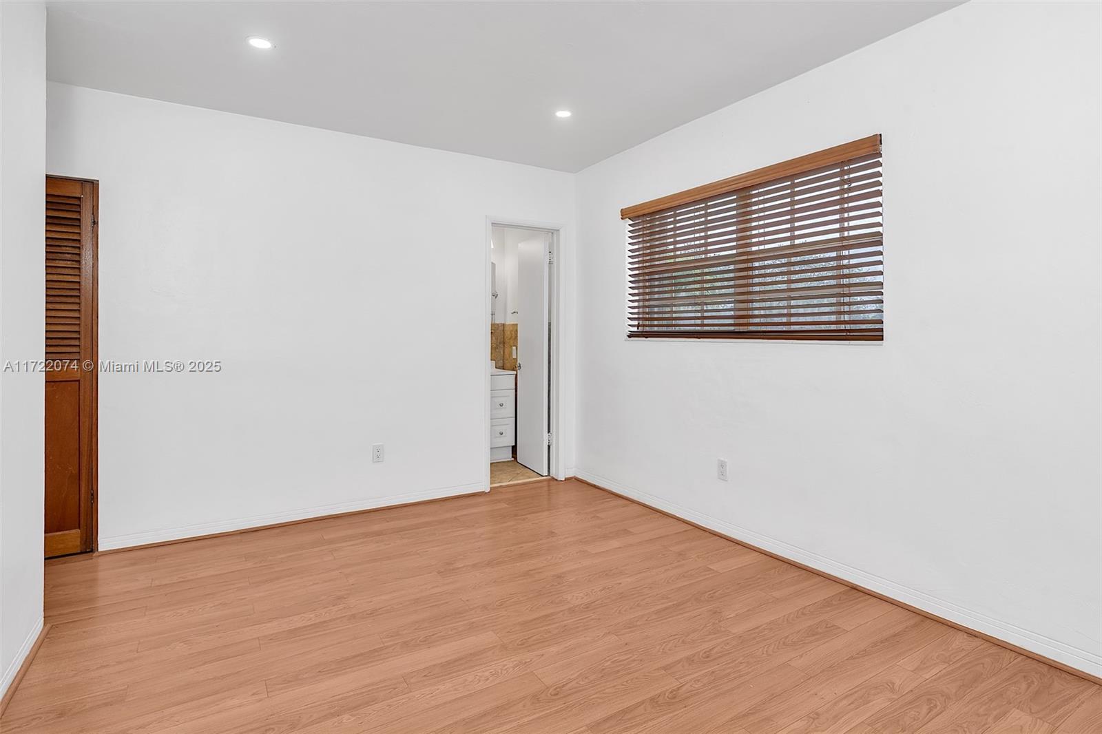 1320 NE 205th Ter