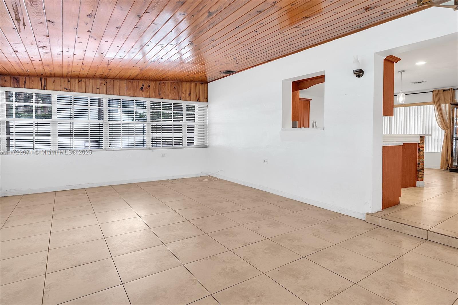 1320 NE 205th Ter