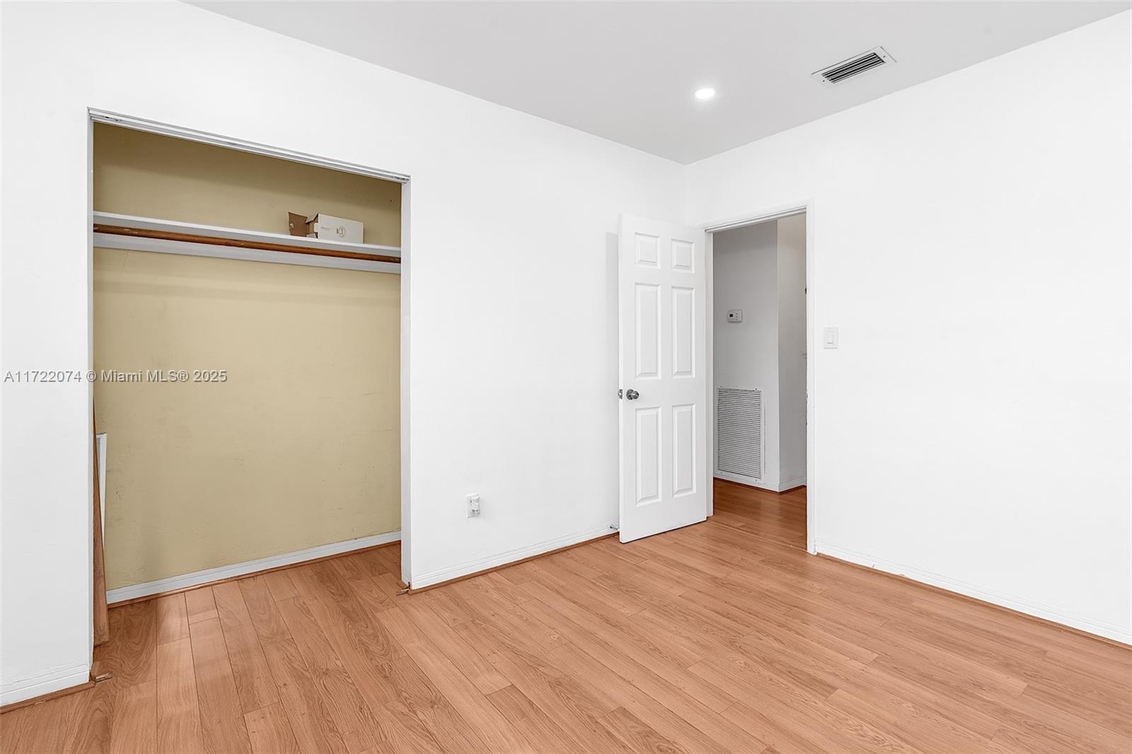 1320 NE 205th Ter