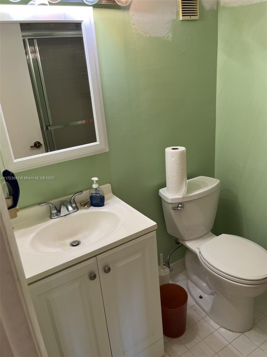 3930 Inverrary # D Unit: 506-D