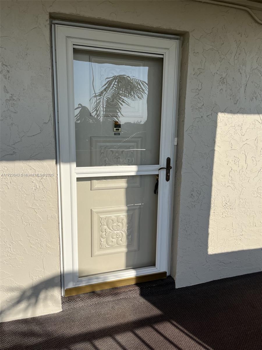 3930 Inverrary # D Unit: 506-D