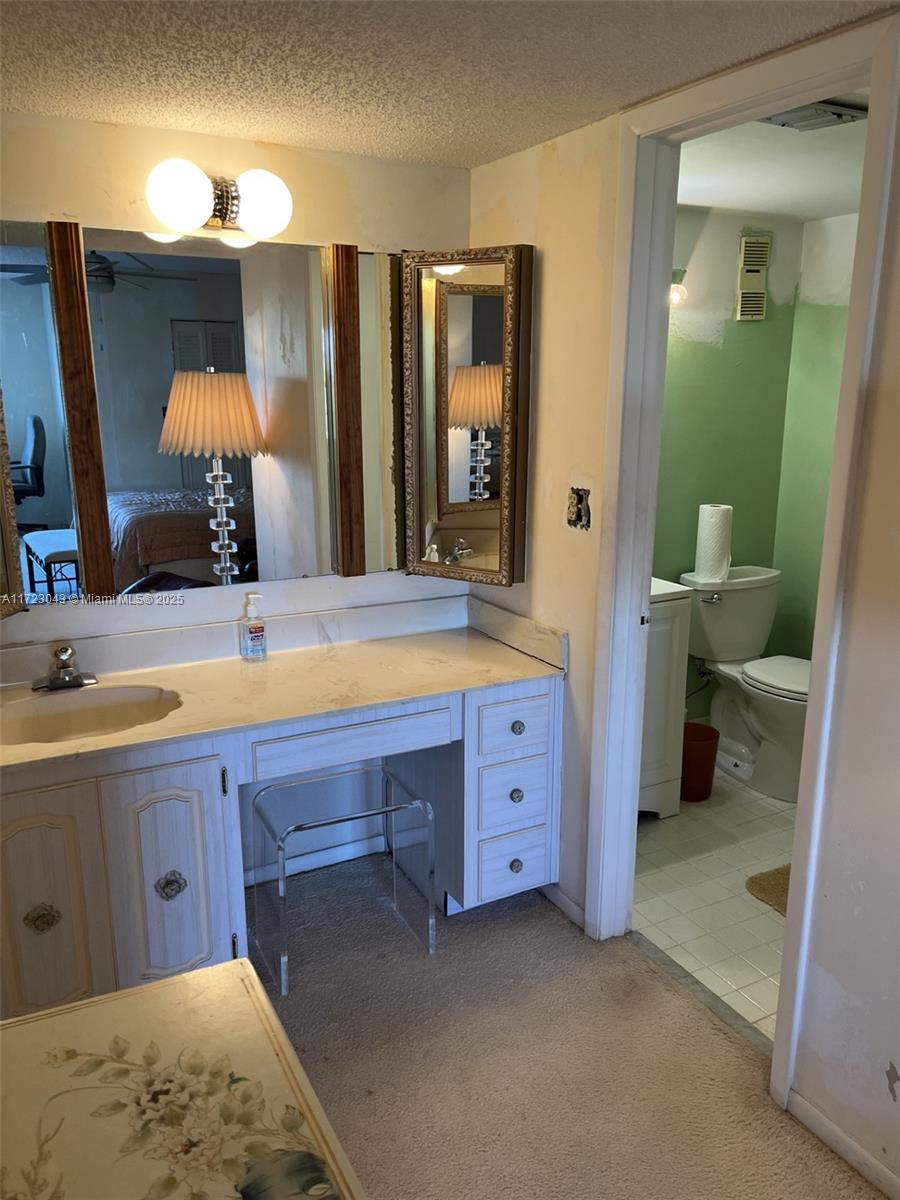 3930 Inverrary # D Unit: 506-D