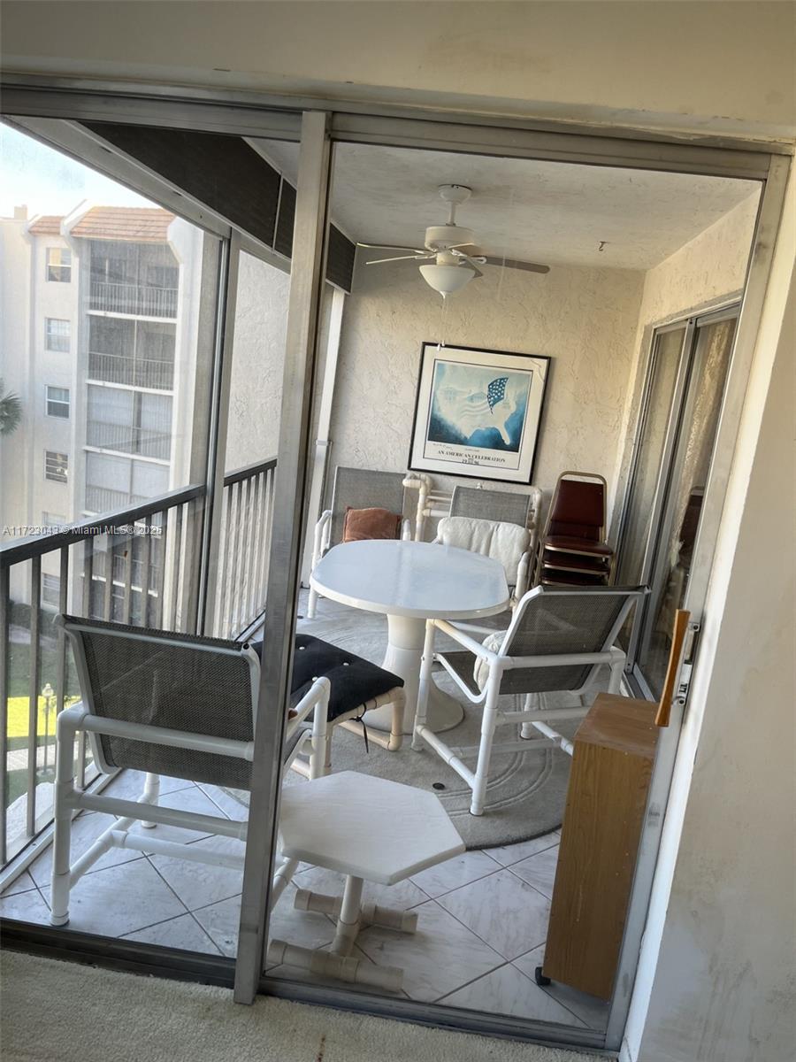 3930 Inverrary # D Unit: 506-D