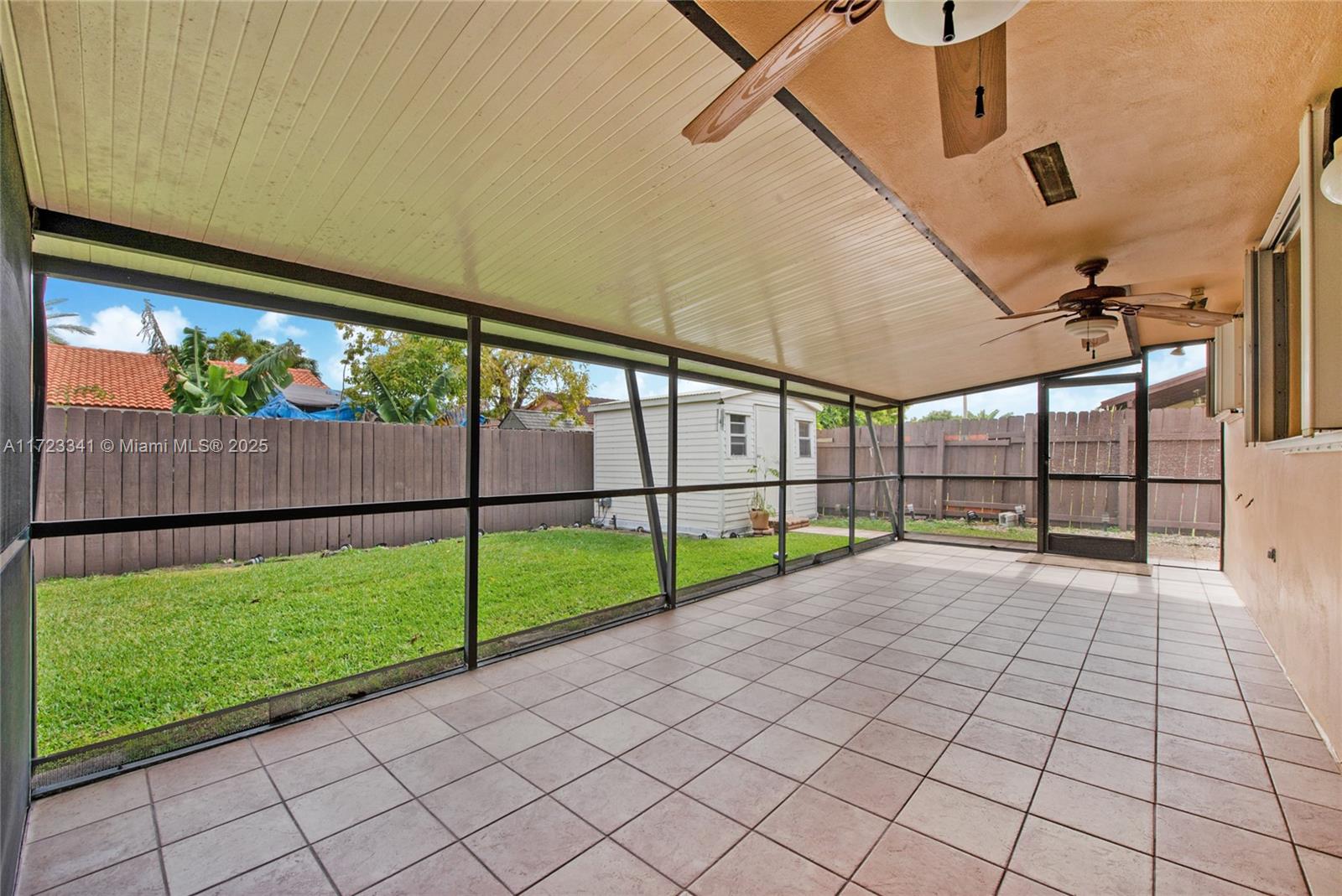 1227 SW 104th Ct # 4A Unit: 7-4A