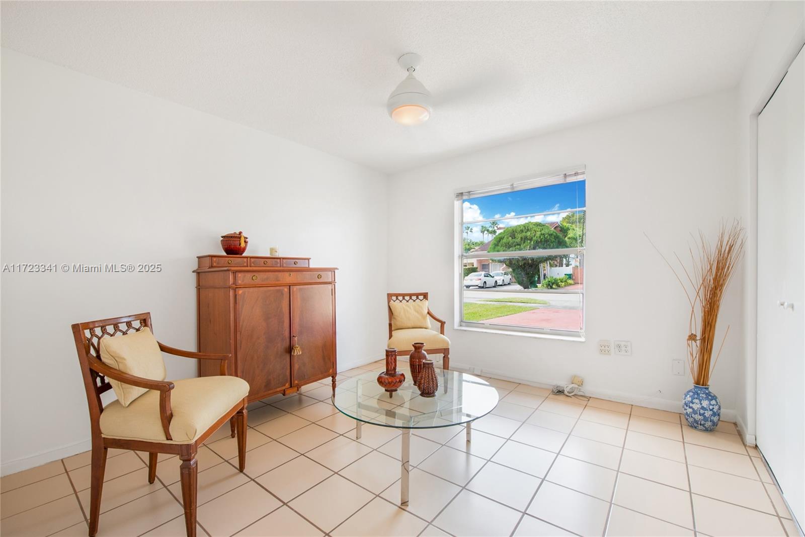 1227 SW 104th Ct # 4A Unit: 7-4A