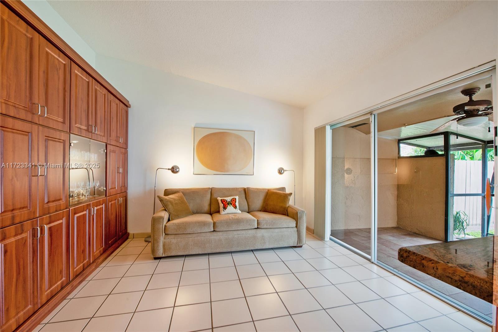 1227 SW 104th Ct # 4A Unit: 7-4A