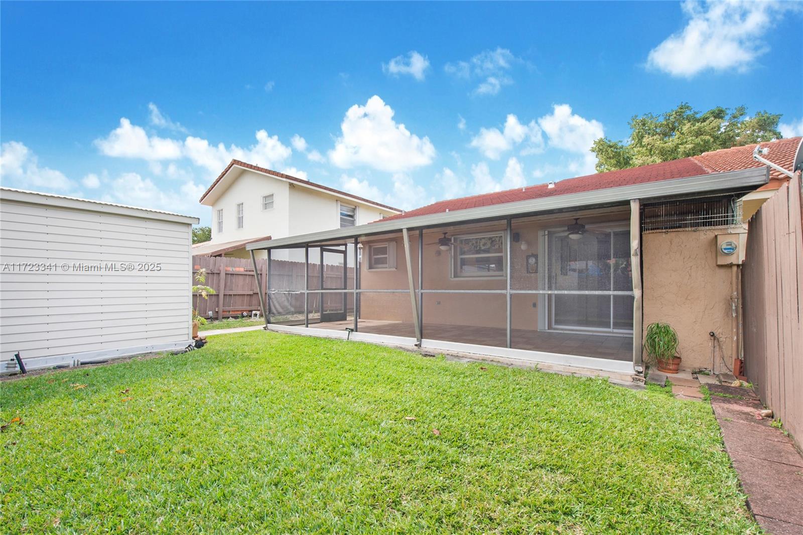 1227 SW 104th Ct # 4A Unit: 7-4A