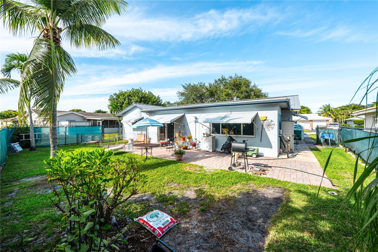 9410 NW 74th Pl