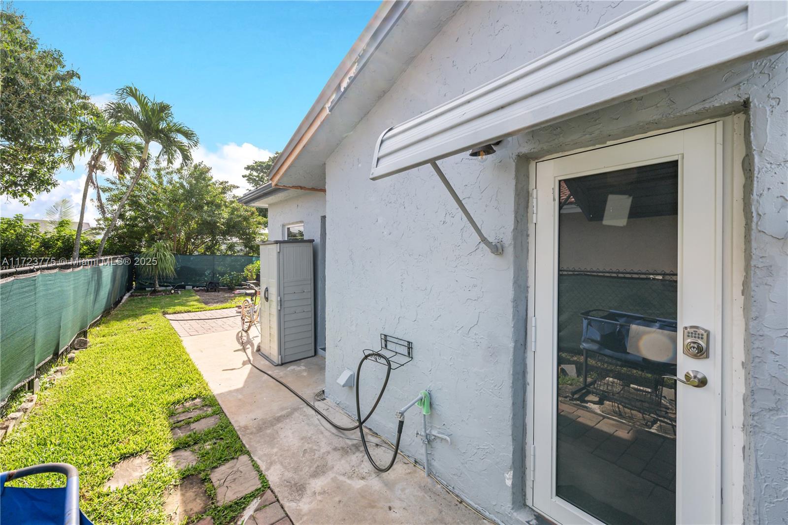 9410 NW 74th Pl