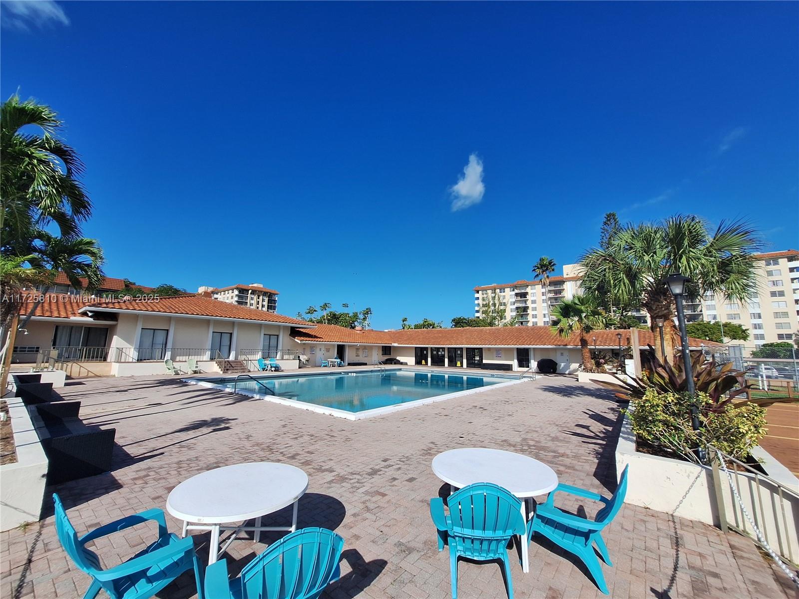 4170 Inverrary Dr # 302