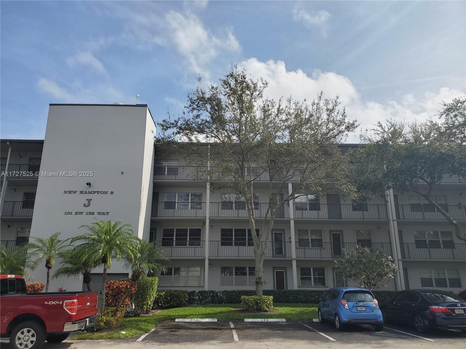 101 SW 132nd Way # 416J