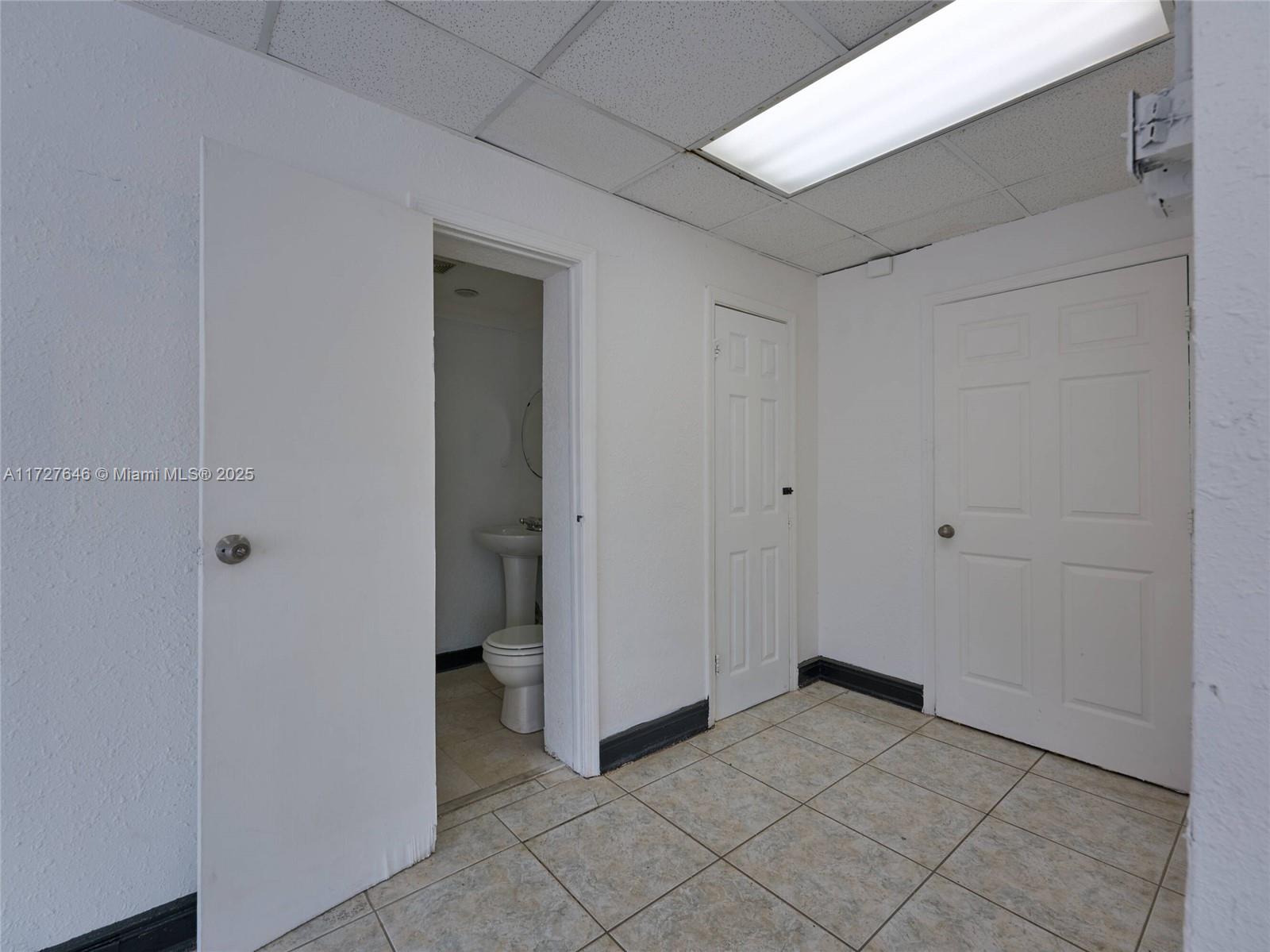 11501 NW 27th Ave
