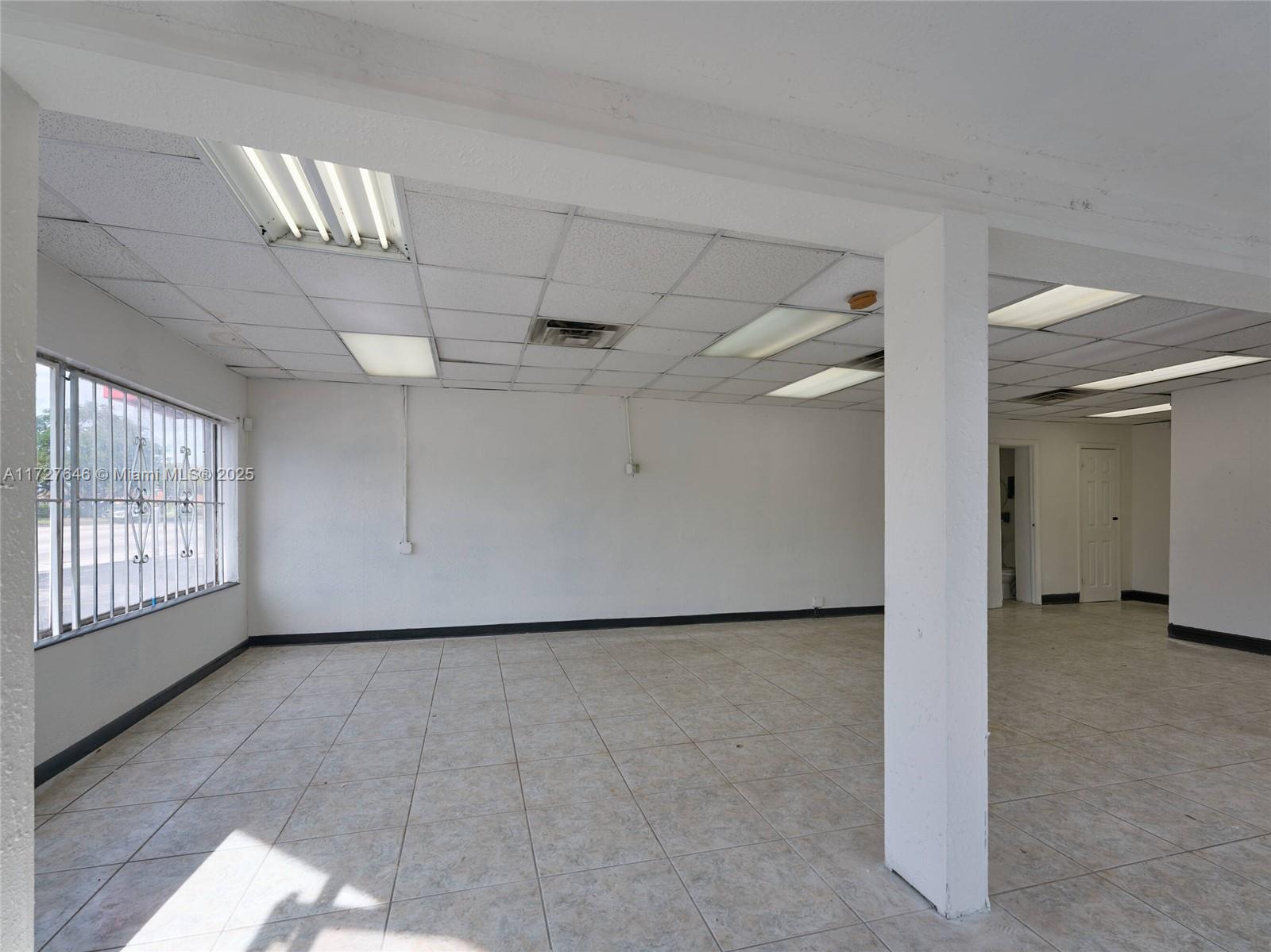 11501 NW 27th Ave