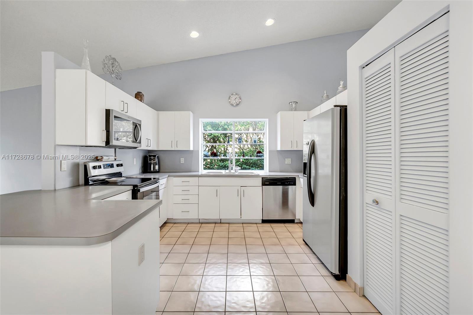 4505 NW 64th Ter